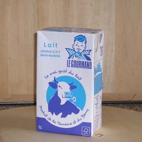 Lait demi écrémé UHT